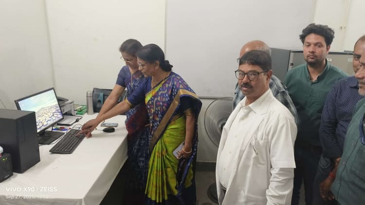 Darbhanga News: अब डीएमसीएच के मरीजों को सही समय पर मिलेगा रेबीज का टीका