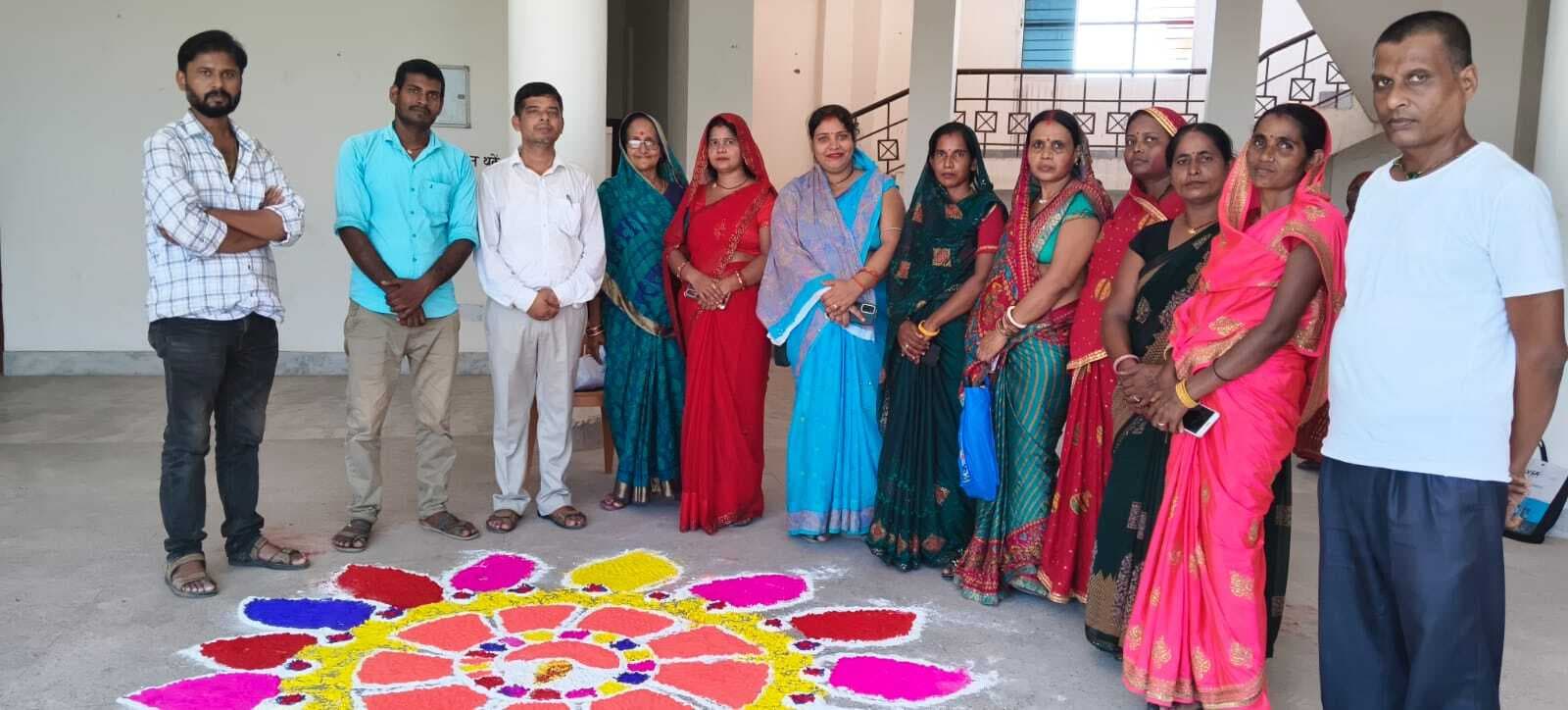 Madhubani News : रंगोली बनाकर स्वच्छता का दिया संदेश