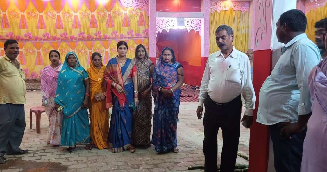 दुर्गा मंदिरों में नगर परिषद की तैयारी का सभापति व उपसभापति ने लिया जायजा