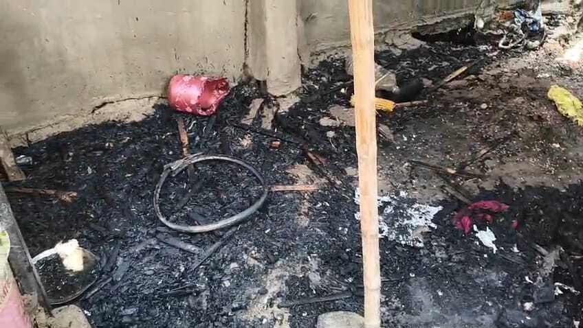 अगलगी में पांच घर जले, जेवर सहित अन्य सामान नष्ट