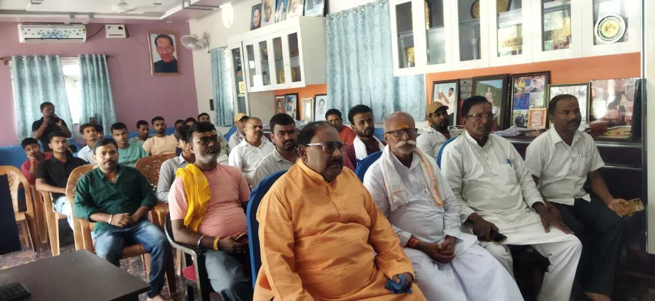 बेतिया    :  पीएम मन की बात में स्वदेशी अपनाने पर बल