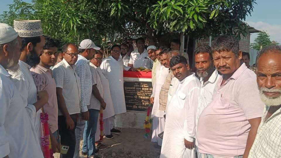 विधायक ने तीन सड़कों का किया शिलान्यास