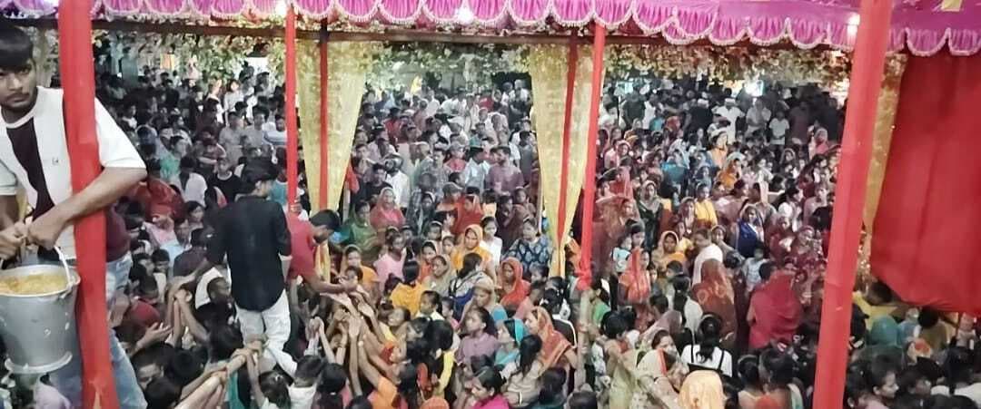 भक्तों ने की माता कात्यानी की पूजा अर्चना