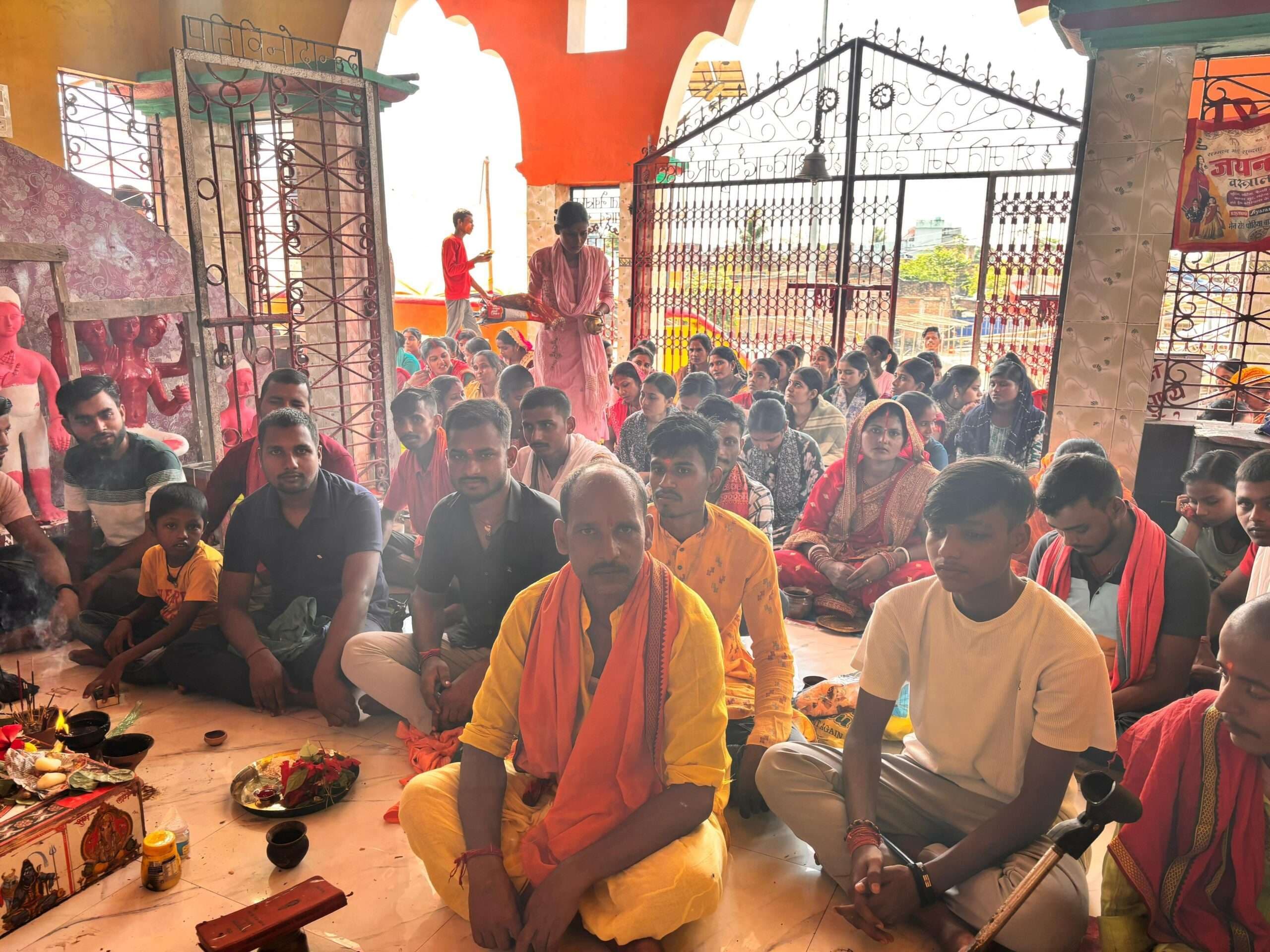 ,जय अंबे गौरी व या देवी सर्वभूतेषु, के उच्चारण से गुंजायमान हुआ क्षेत्र