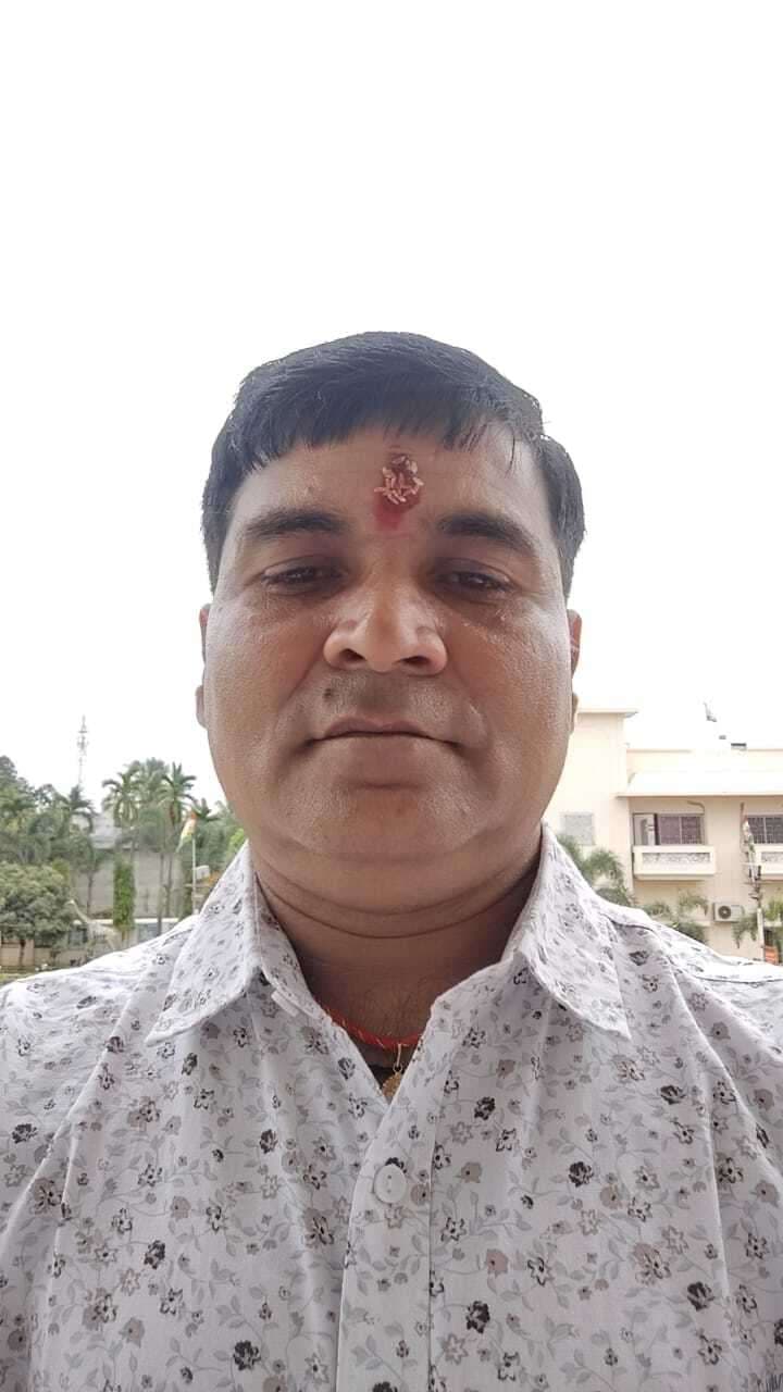 शिक्षक राम कुमार गुप्ता को मिला टीचर्स ऑफ द मंथ अवार्ड