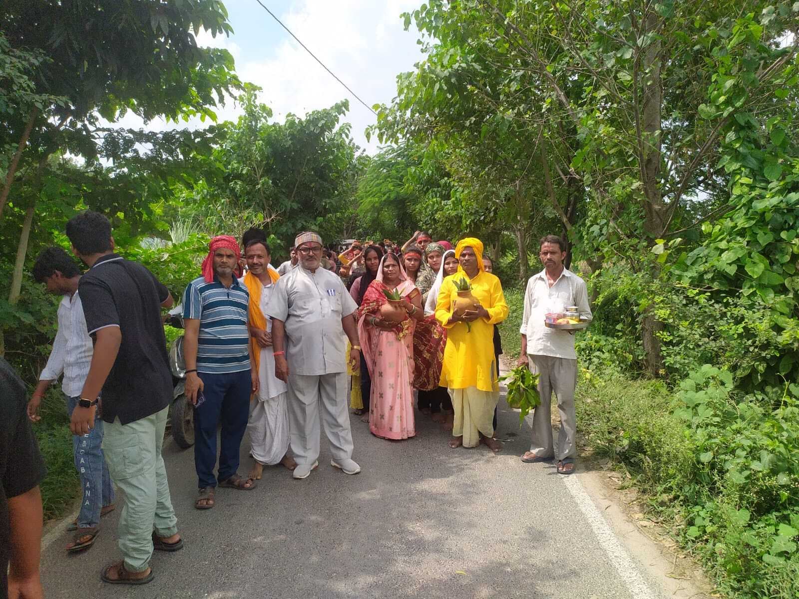 कलशयात्रा के साथ दुर्गा पूजनोत्सव शुरू