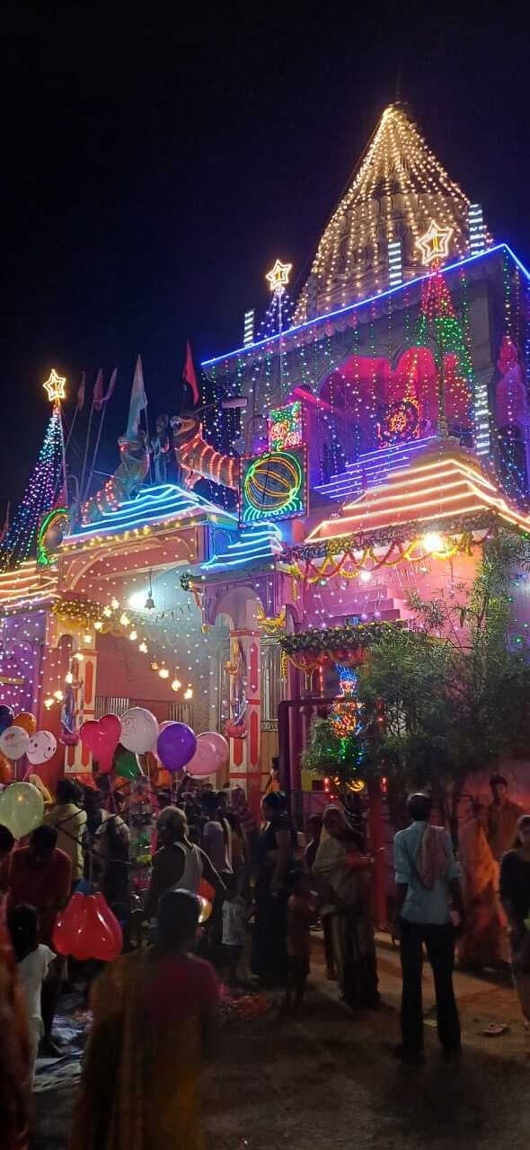 शारदीय नवरात्र में कात्यायनी स्वरूप की हुई पूजा, भक्तों ने मां से की मंगलकामना