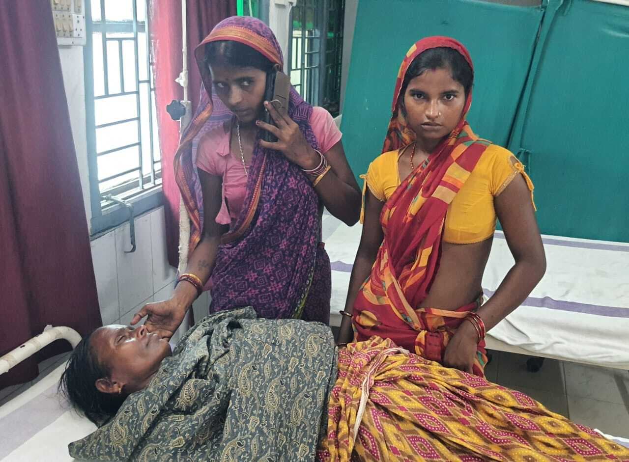 टोटो से गिरकर महिला यात्री जख्मी