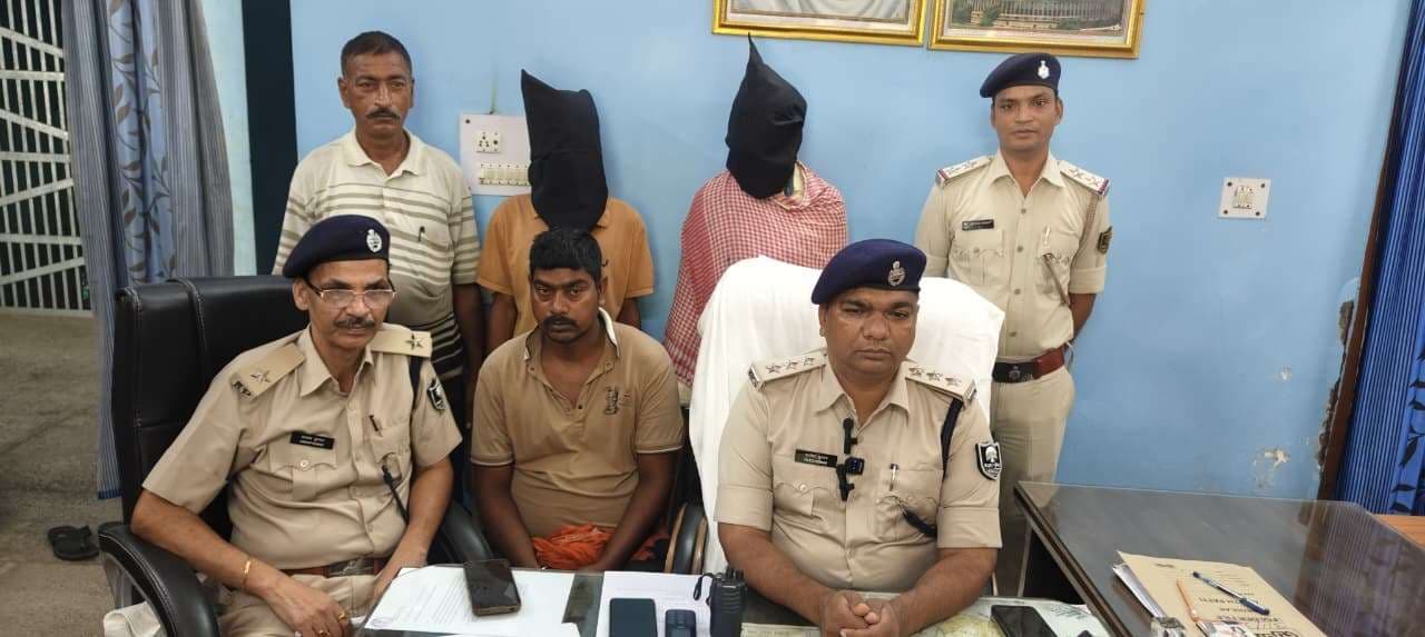 पुलिस दबिश के कारण अपहरणकर्ताओं ने युवक को छोड़ा