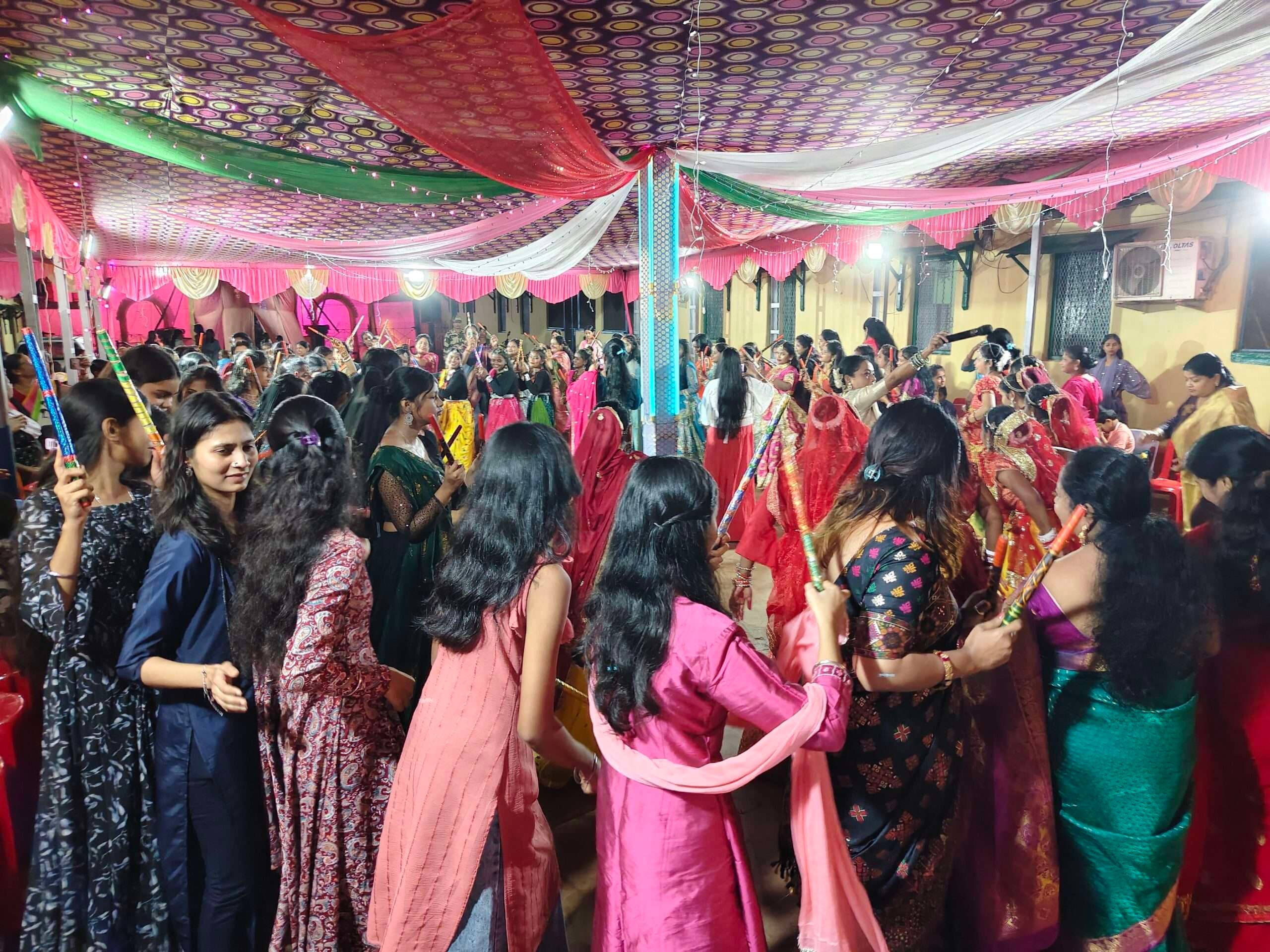 Chaibasa News : दृश्य कन्या ग्रुप प्रथम,  तपस्विनी द्वितीय