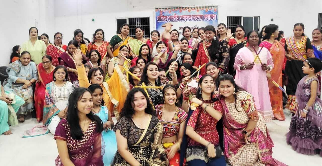 Bokaro News : जरीडीह बाजार में डांडिया नृत्य का आयोजन