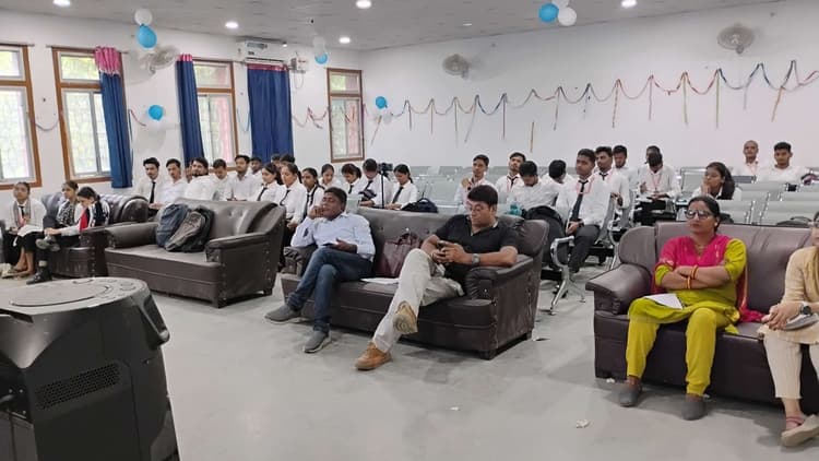 Motihari: हैकाथॉन की तैयारी में जुटा एलएनडी कॉलेज के बीसीए विभाग