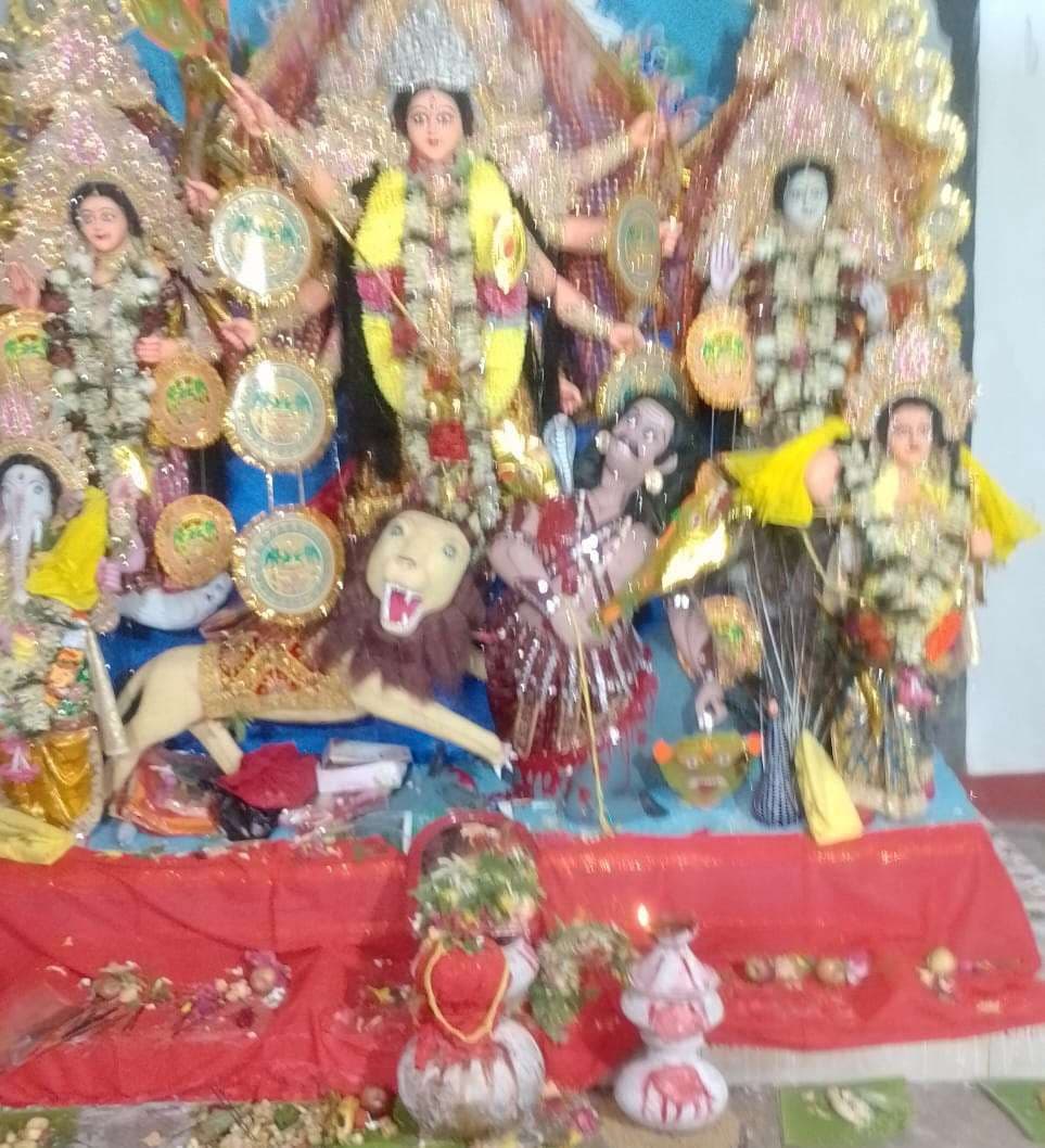 पट खुलते ही मां के दर्शन को उमड़े श्रद्धालु