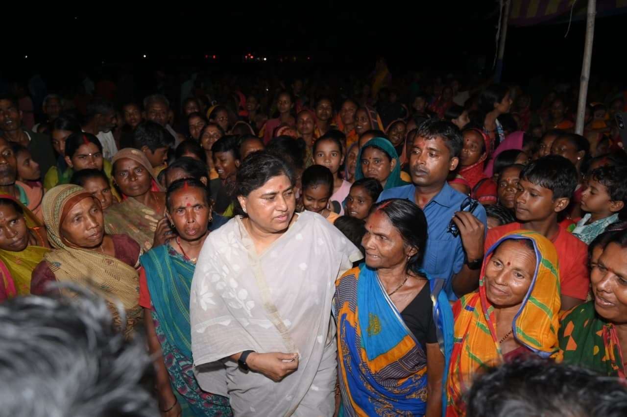 मंत्री लेशी सिंह ने विभिन्न योजनाओं का किया शिलान्यास