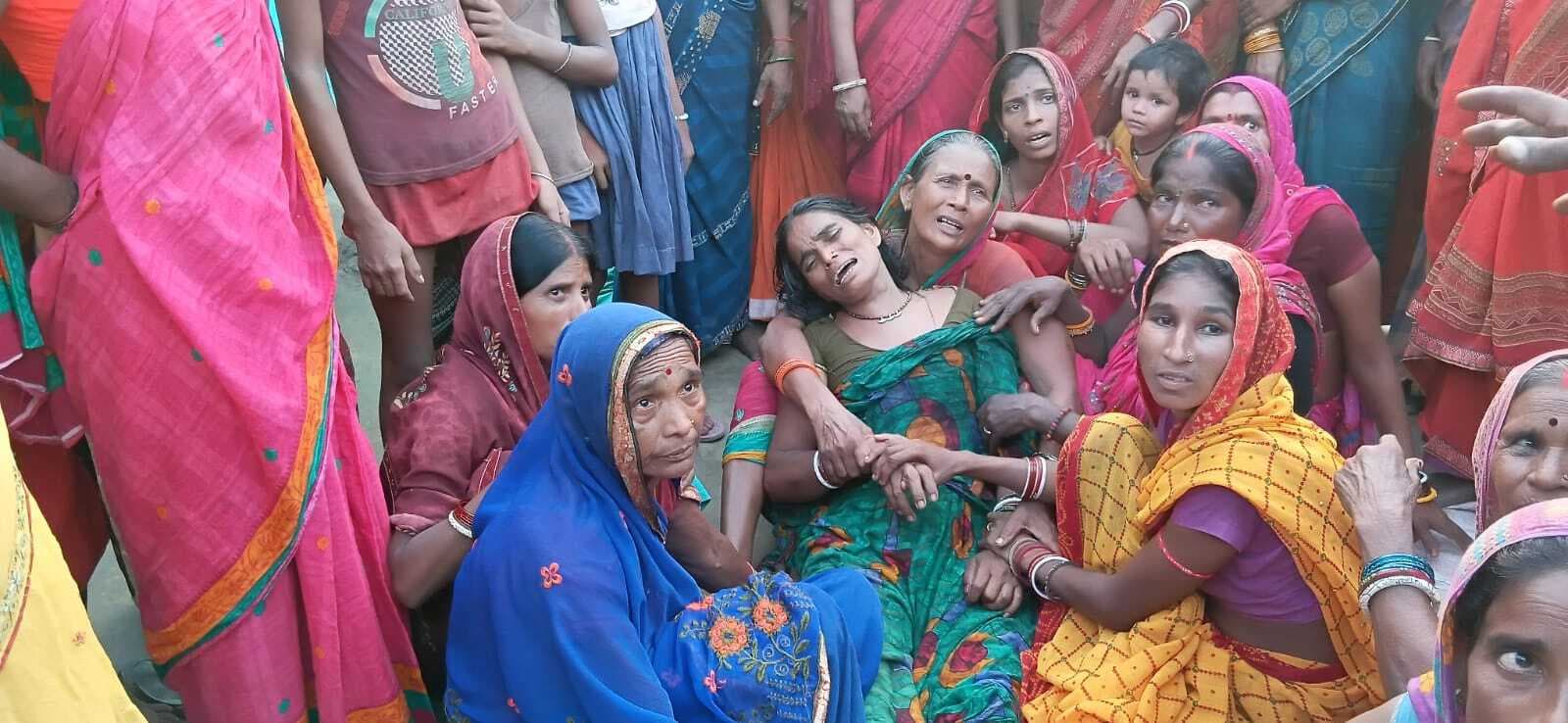 सड़क हादसे में मृत युवक का शव आते ही रामपुर तिलक में मचा कोहराम