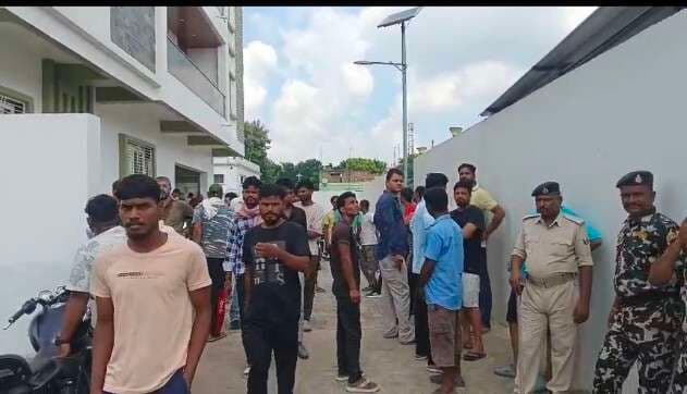 जमीन कारोबारी सोनू झा ने गले में फंदा डालकर की आत्महत्या