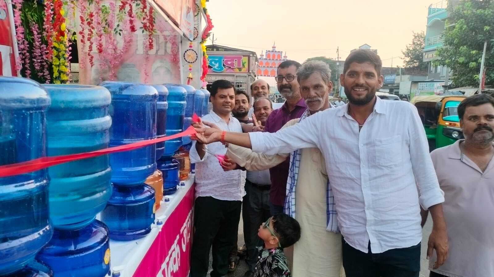 नप उपाध्यक्ष एवं अध्यक्ष प्रतिनिधि ने किया प्याऊ का उद्घाटन