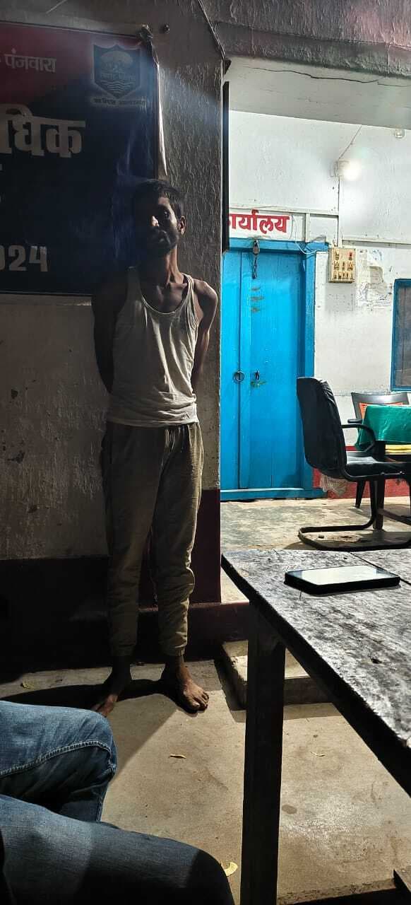 कोर्ट परिसर से फरार शातिर बदमाश छोटू यादव गिरफ्तार, पुलिस ने बहन के घर से दबोचा