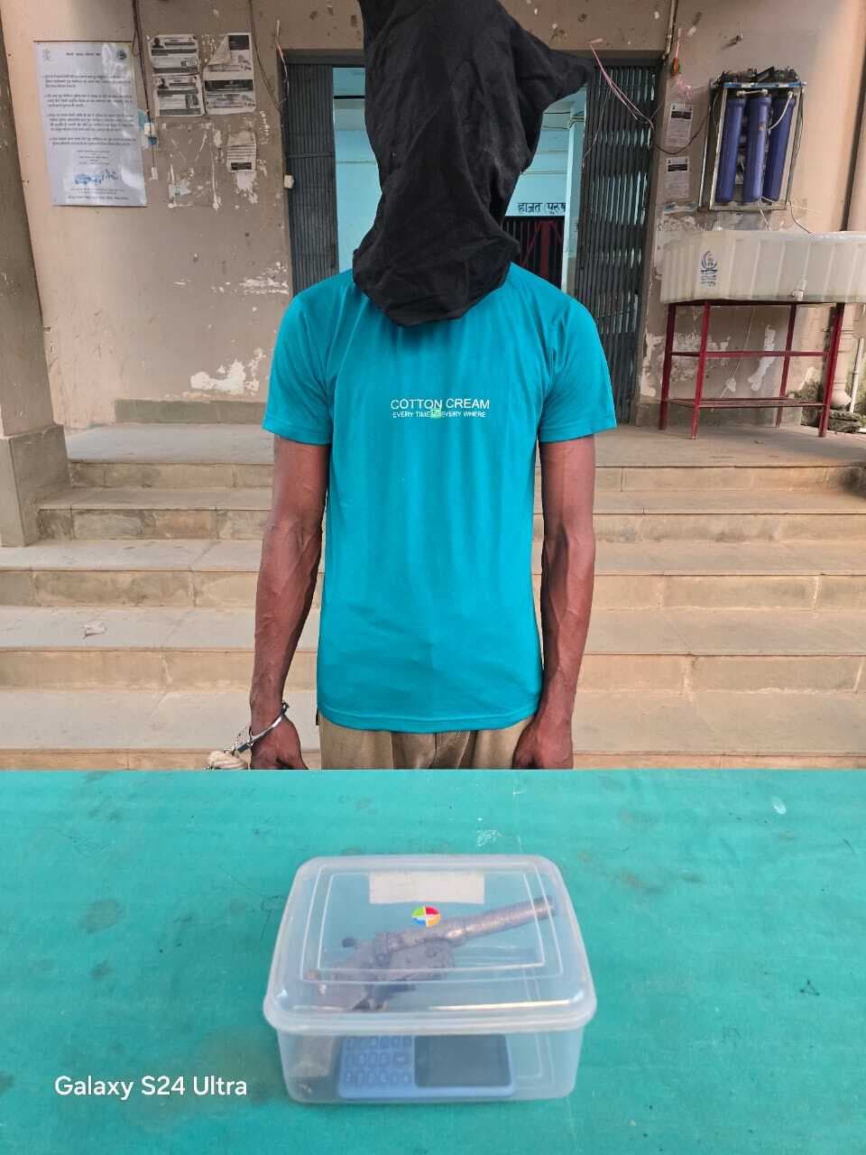 देसी पिस्तौल व कारतूस के साथ कुख्यात अपराधी गिरफ्तार