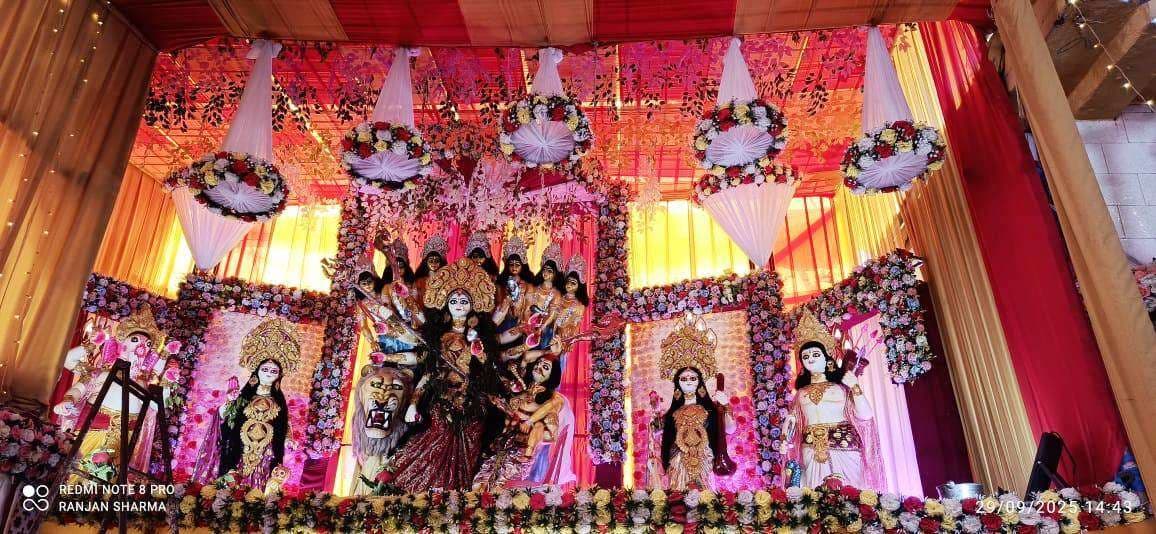 Aurangabad News : पट खुलते हीं शक्ति स्वरूपा मां दुर्गा के दर्शन के लिए जुटे श्रद्धालु