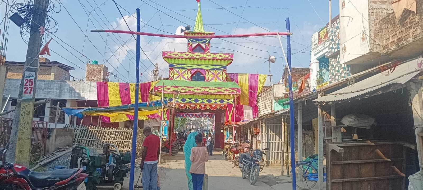 आज नवरात्र का आठवा दिन, दशहरा पूजा सह मेले की तैयारी अंतिम चरण में, आकर्षक प्रतिमा का रंग रौगन कार्य पूर्ण