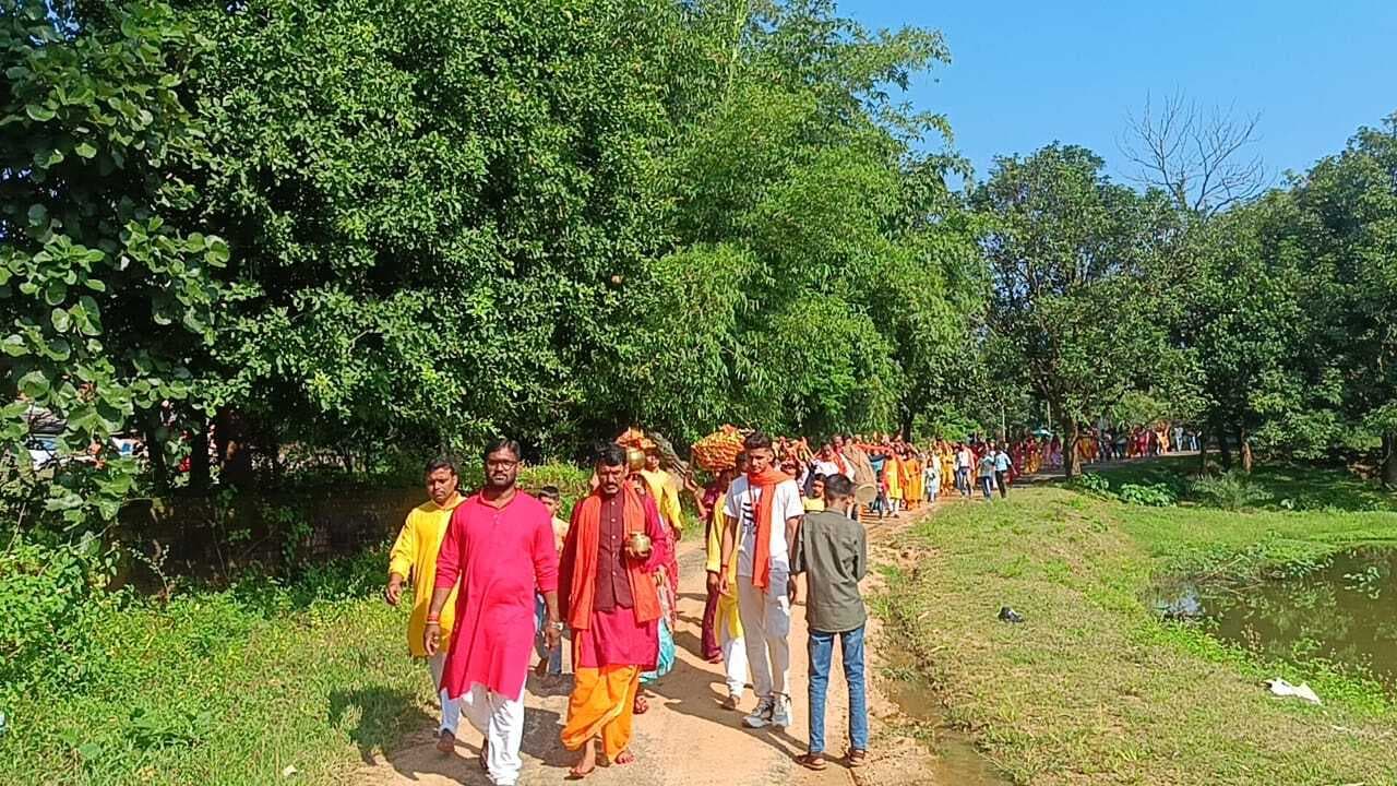 Giridih News :मां कालरात्रि की हुई पूजा, उमड़े श्रद्धालु