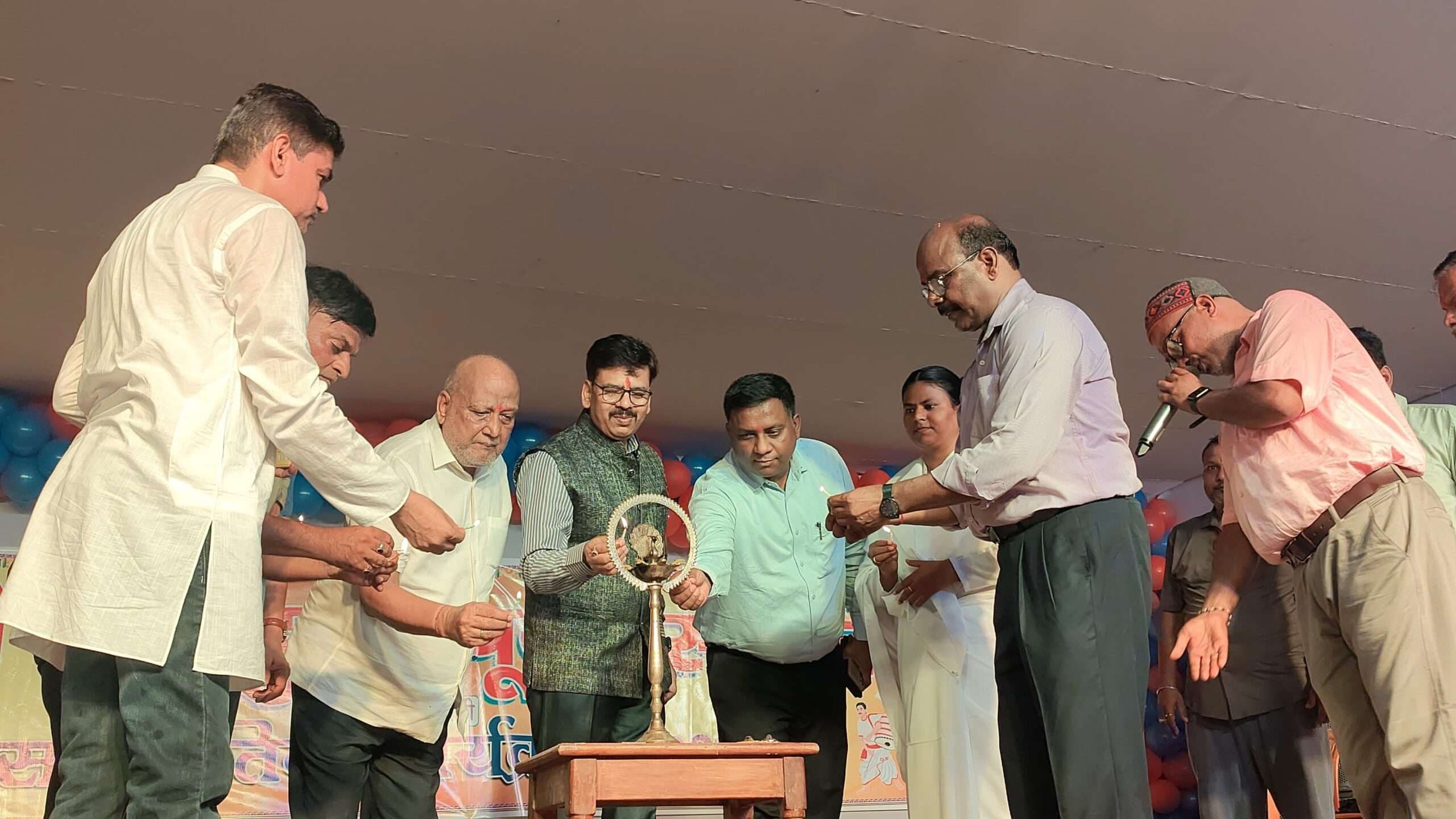 सिमराही बड़ी दुर्गा मंदिर में बच्चों ने किया सांस्कृतिक कार्यक्रम, श्रद्धालुओं ने सराहा