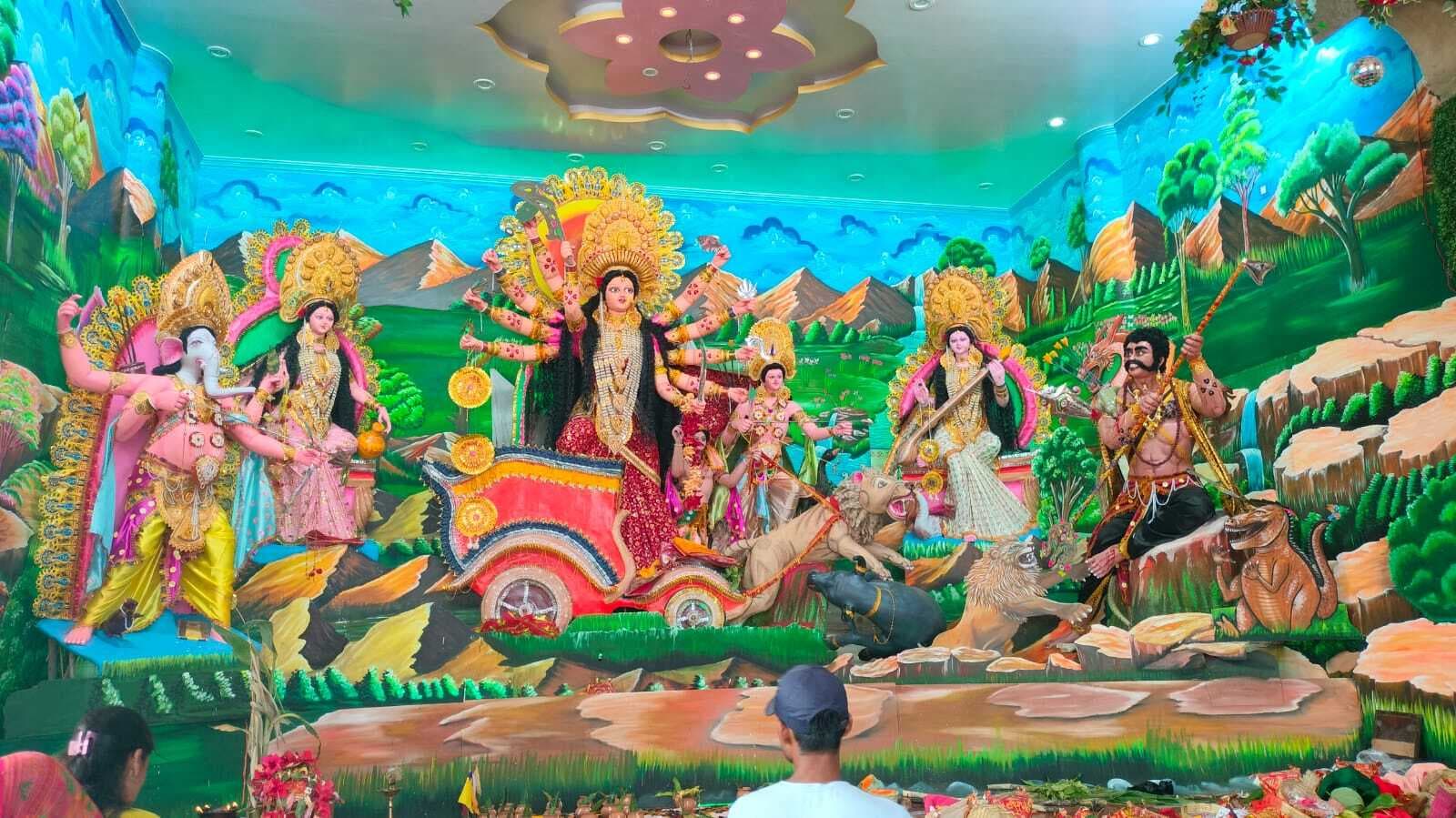 109 वर्षों से मनोकामना छोटी दुर्गा मंदिर में स्थापित की जा रही मां की प्रतिमा