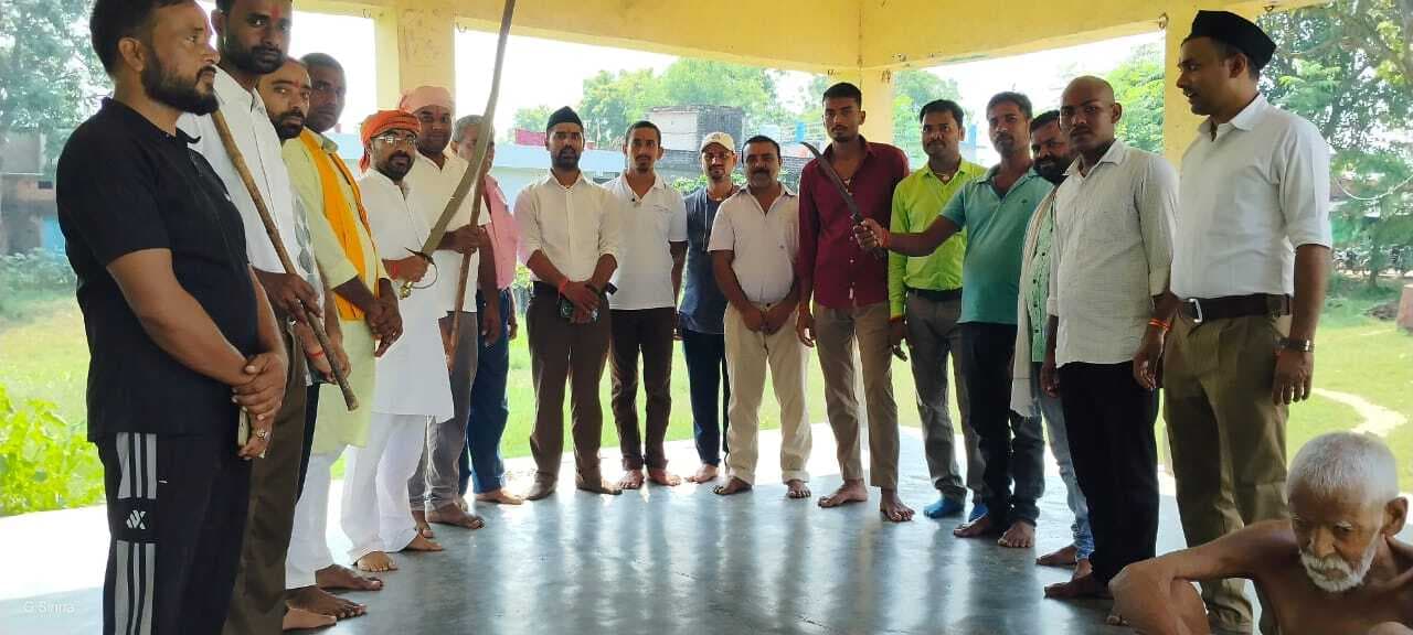 महेशपुर गांव में आरएसएस द्वारा मनाया गया विजयादशमी उत्सव