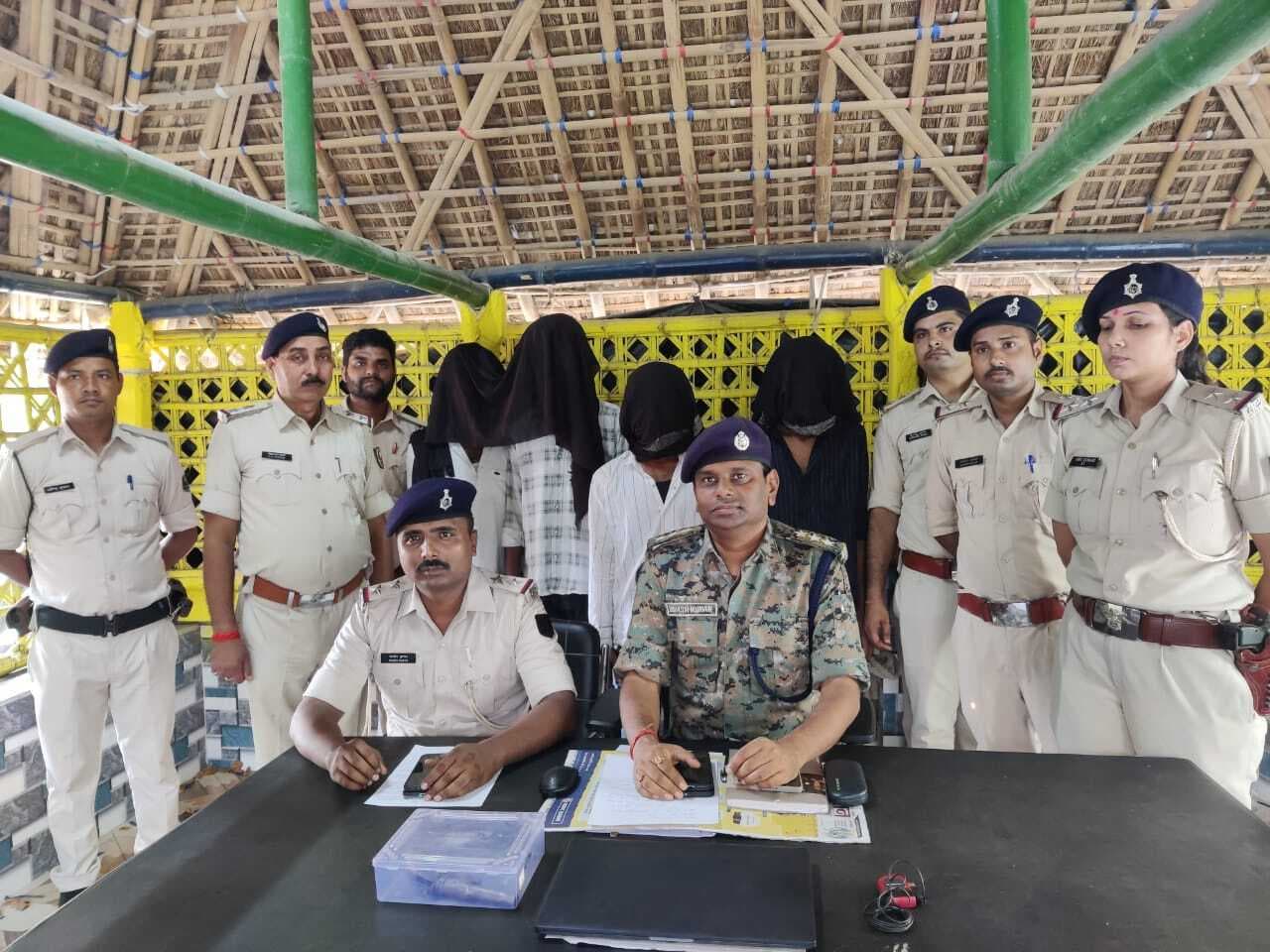 जदिया में सीएसपी संचालक लूटकांड का पुलिस ने किया खुलासा, चार अपराधी गिरफ्तार