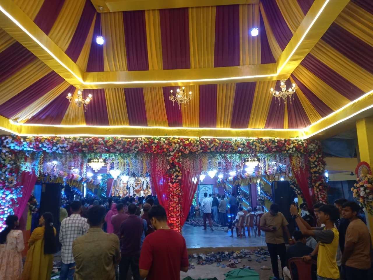 पाकुड़िया दुर्गा मंदिर में माता गौरी की हुई आराधना