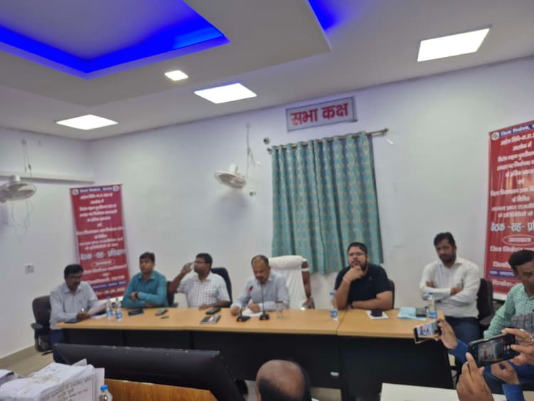 मतदाता सूची के प्रकाशन के बाद जिले में मतदाताओं की संख्या घटी