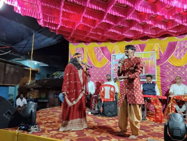 प्यारा सजा है दरबार भवानी...भजन पर झूमे भक्त