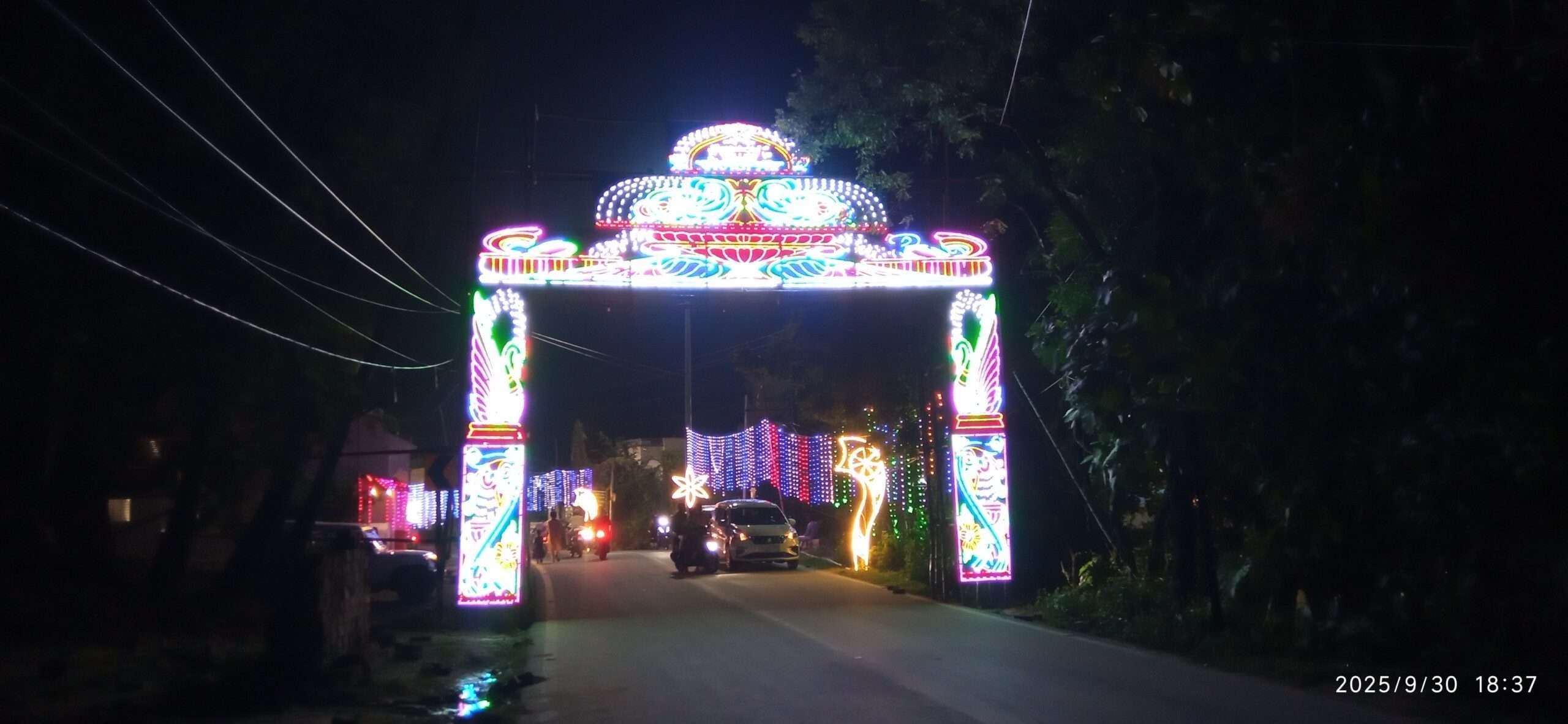 भक्तों ने महागौरी की पूजा कर मांगा आशीर्वाद