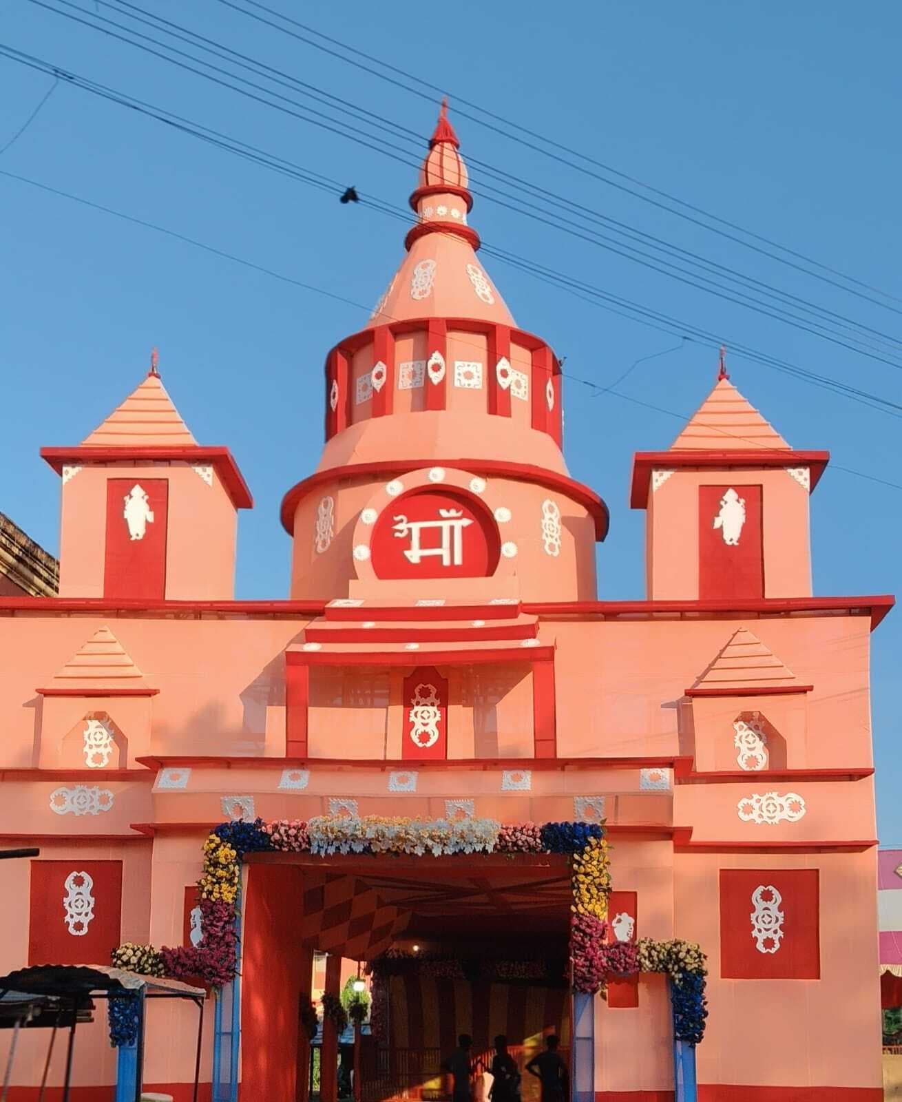 गंगा जमुनी का तहजीब है रेलवे चौक स्थित सार्वजनिक दुर्गा पूजा मंदिर