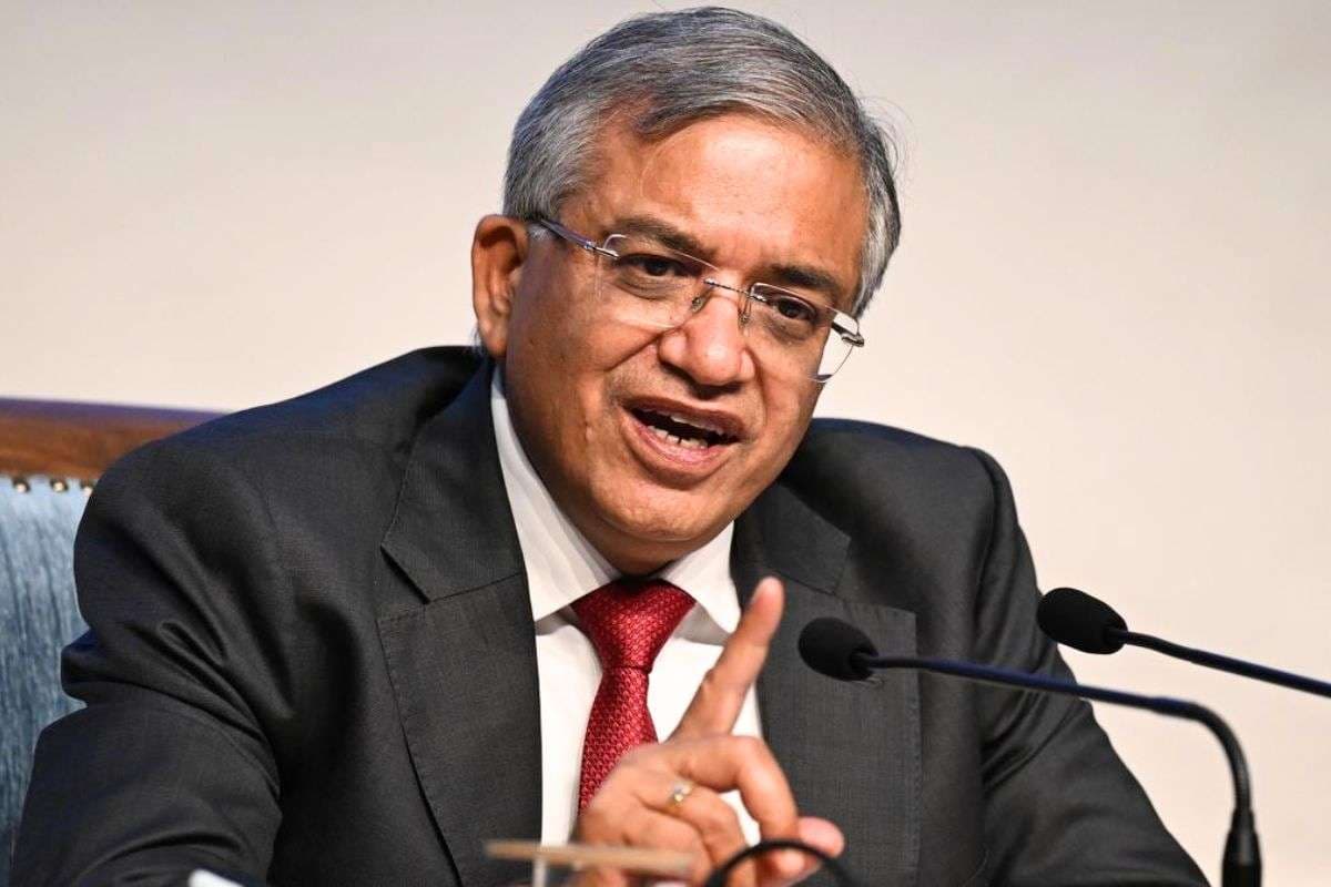 Bihar Election 2025: चीफ इलेक्शन कमिश्नर करेंगे चुनावी तैयारियों की पड़ताल, आयोग ने बुलाई बड़ी रिव्यू मीटिंग