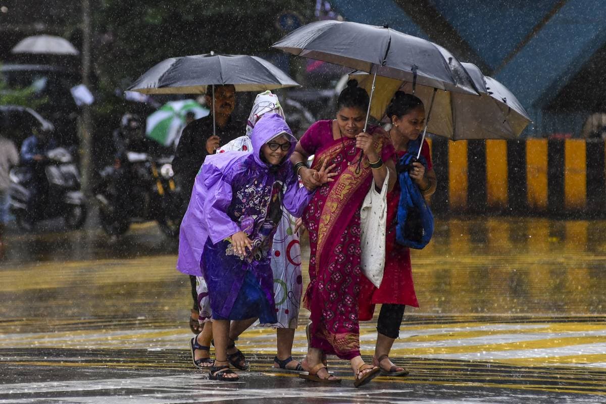Kal ka Mausam : कुछ राज्यों में भारी बारिश का अलर्ट, निम्न दबाव का दिख सकता है असर