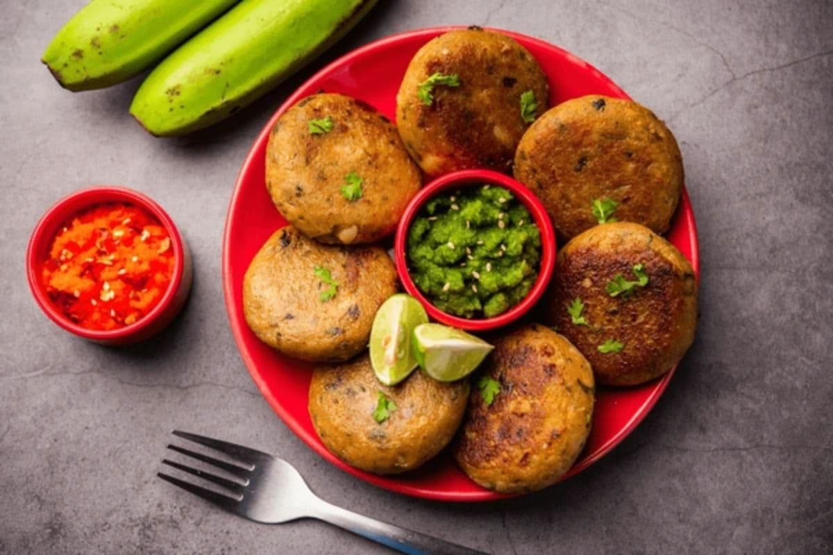 Kachche Kele Ki Tikki: टिफिन के लिए बेस्ट, बच्चों को खूब पसंद आएगी ये केले की हेल्दी टिक्की