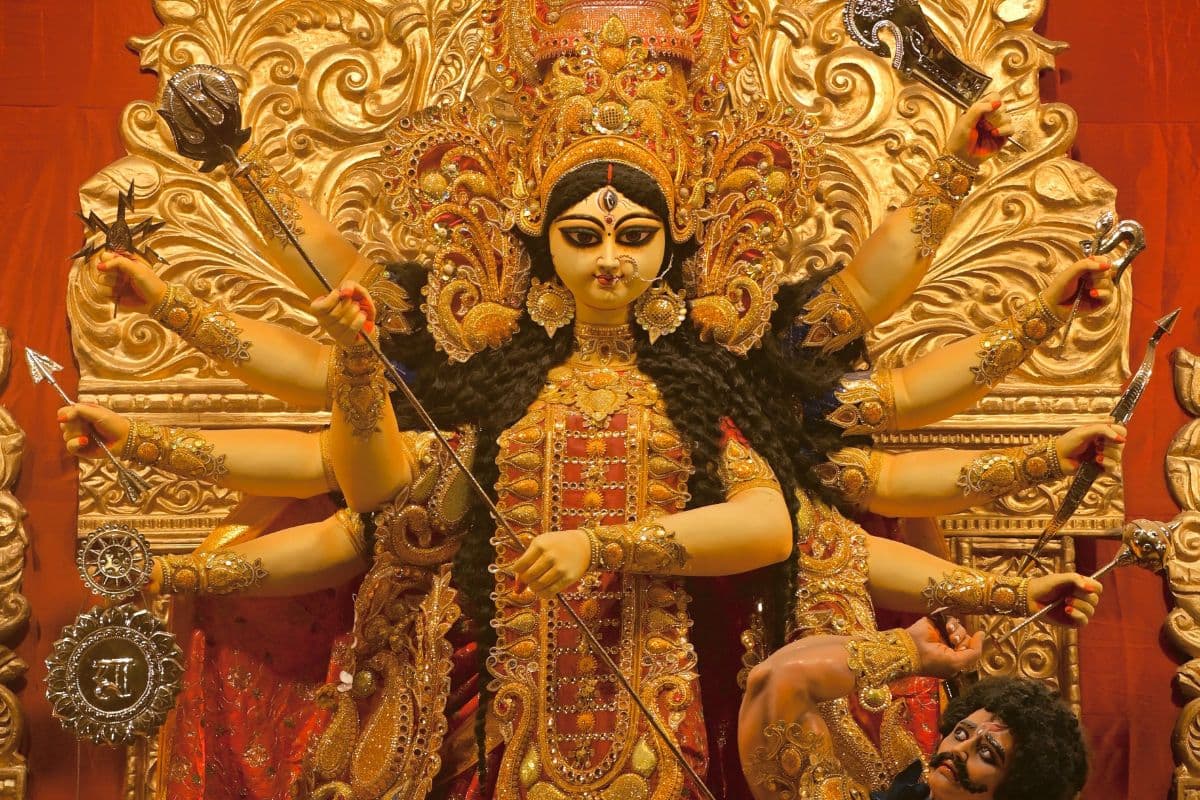 Happy Navratri 2025 Live Wishes Quotes:मां शैलपुत्री की कृपा से जीवन बने मंगलमय, भेजें ये शुभकामनाएं