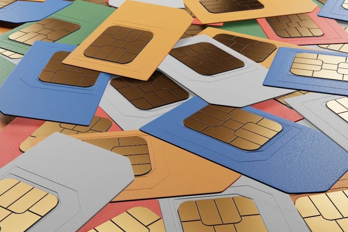 New SIM Card Rules: कहीं आपके आधार से किसी और का मोबाइल नंबर तो नहीं जुड़ा है? ऐसे करें चेक