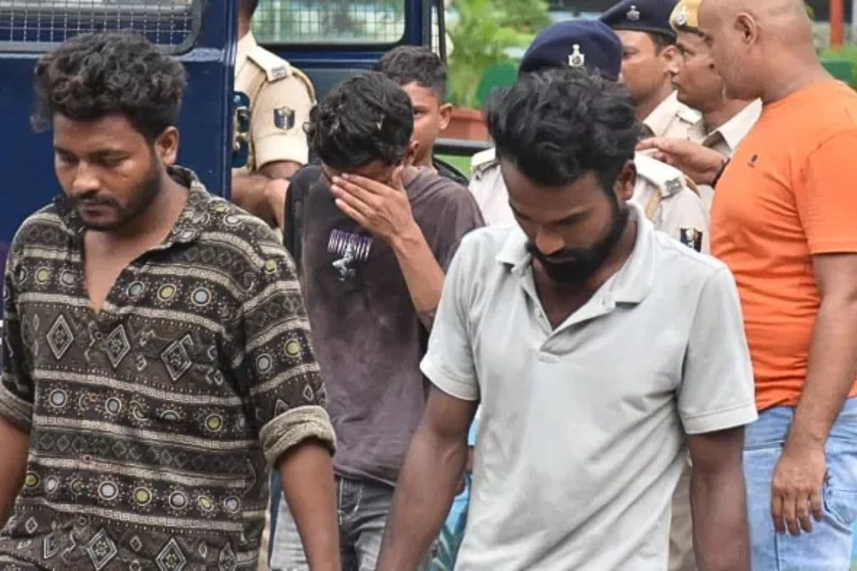 Bihar News: पीएम मोदी की रैली में छूमंतर ने उड़ाए 29 फोन, पलक झपकते ही तोड़ देता है लॉक