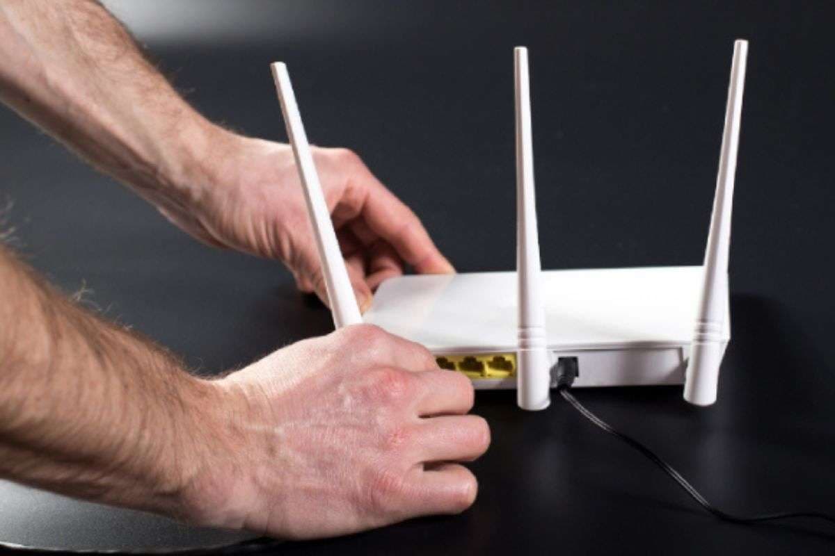 Slow WiFi Speed: वाई-फाई के सिग्नल को स्लो करते हैं ये डिवाइस, जान लें कहां रखने से मिलेगी बिजली जैसी स्पीड