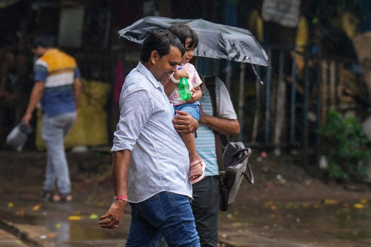 Odisha Rain Alert: बंगाल की खाड़ी में बना लो प्रेशर एरिया, आज पूरे ओडिशा में बारिश का अनुमान