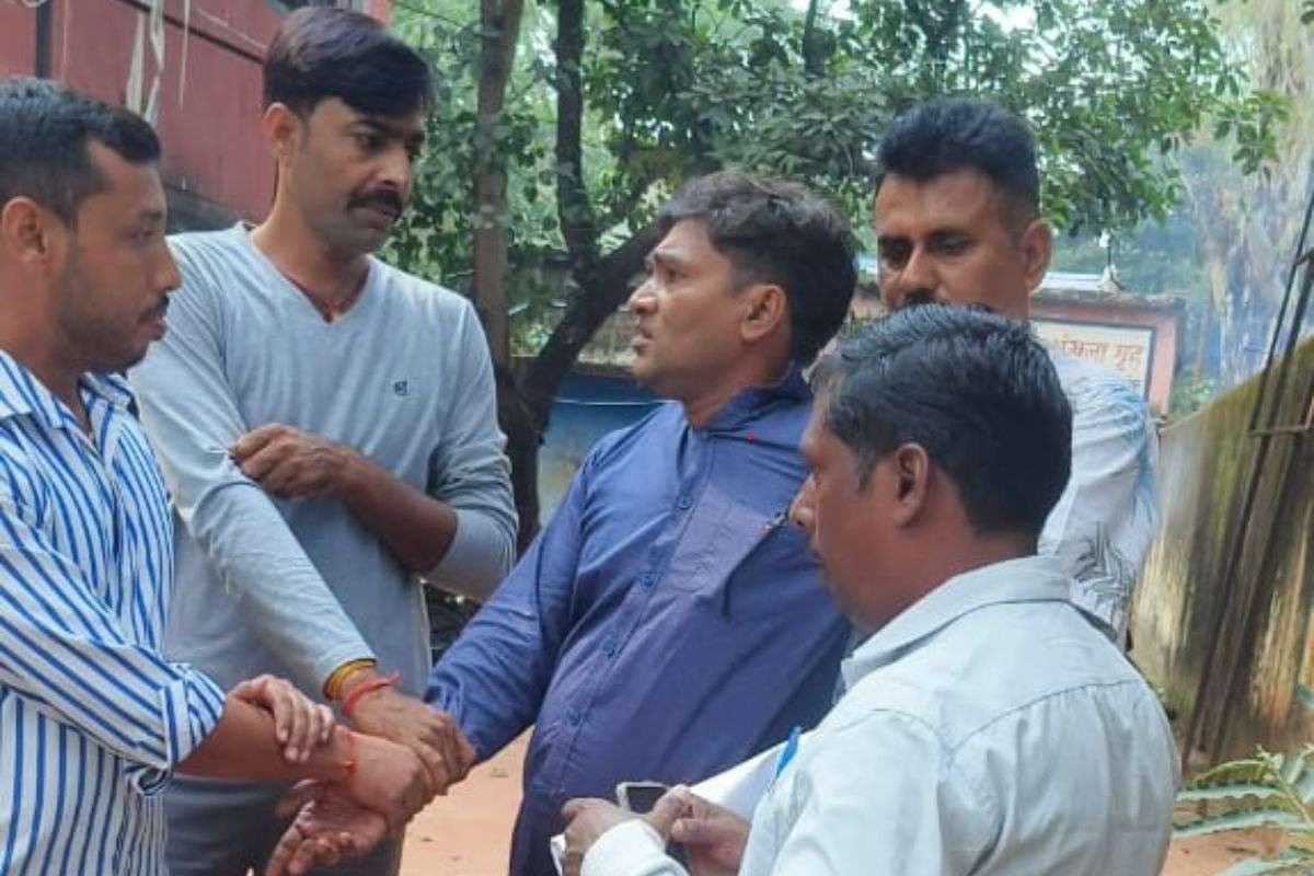 ACB का भ्रष्टाचार पर नकेल! लातेहार में सरकारी बाबू 5 हजार रिश्वत लेते गिरफ्तार, जानें पूरा मामला