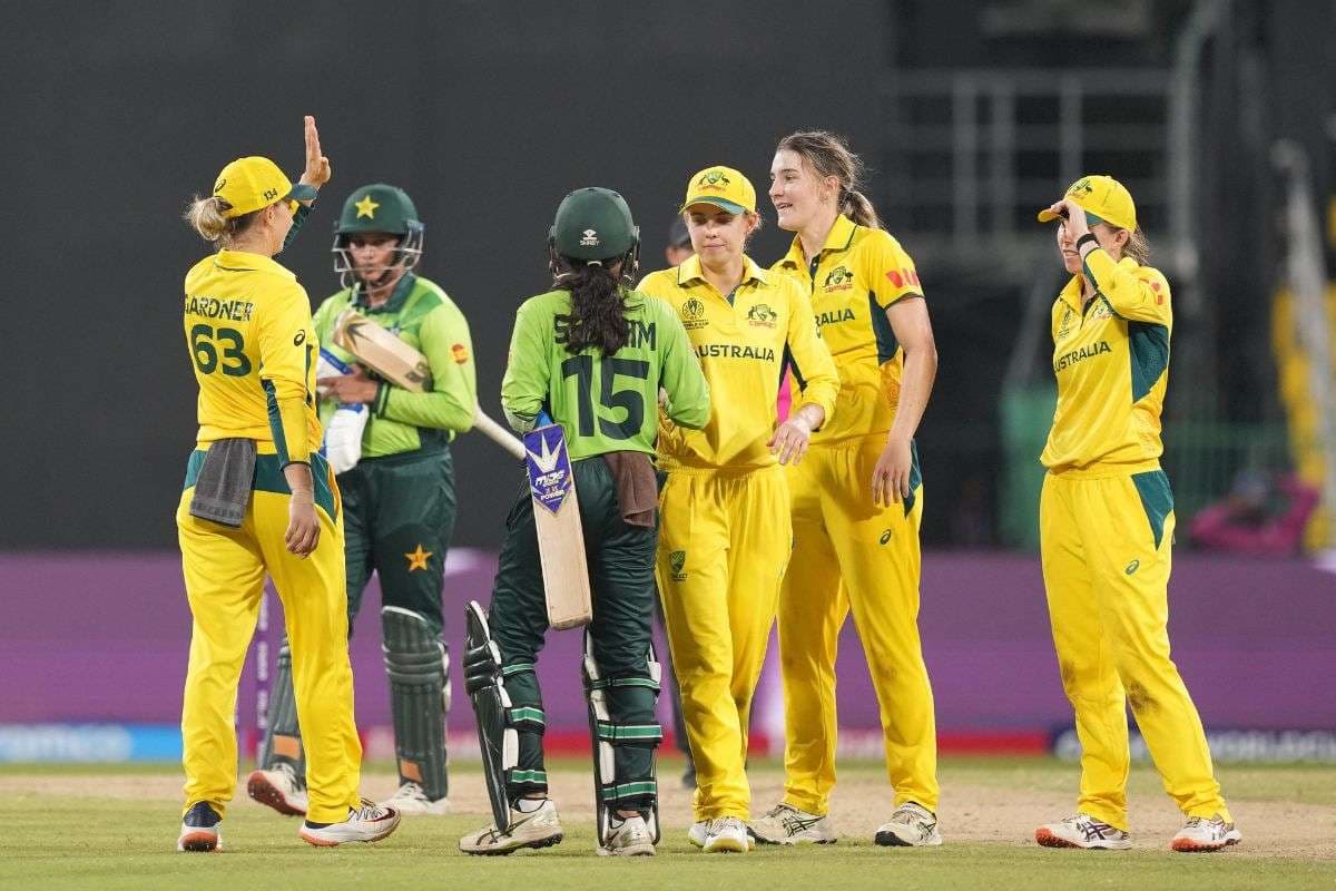 Women World Cup 2025: AUSW vs PAKW मैच में ऑस्ट्रेलिया ने पाकिस्तान को 107 रन से रौंदा, बेथ मूनी का शतक