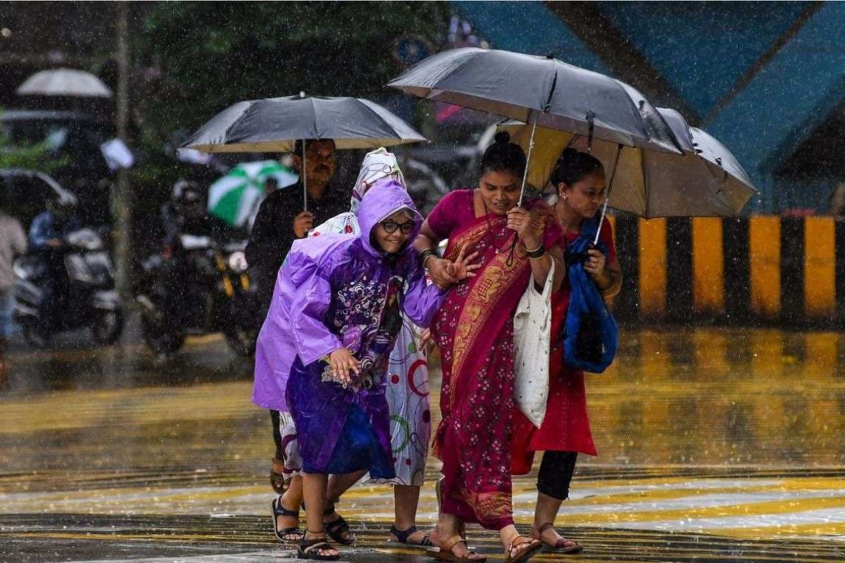 Heavy Rain: 9-12 अक्टूबर तक भयंकर बारिश की संभावना, आंधी-तूफान की चेतावनी, IMD अलर्ट