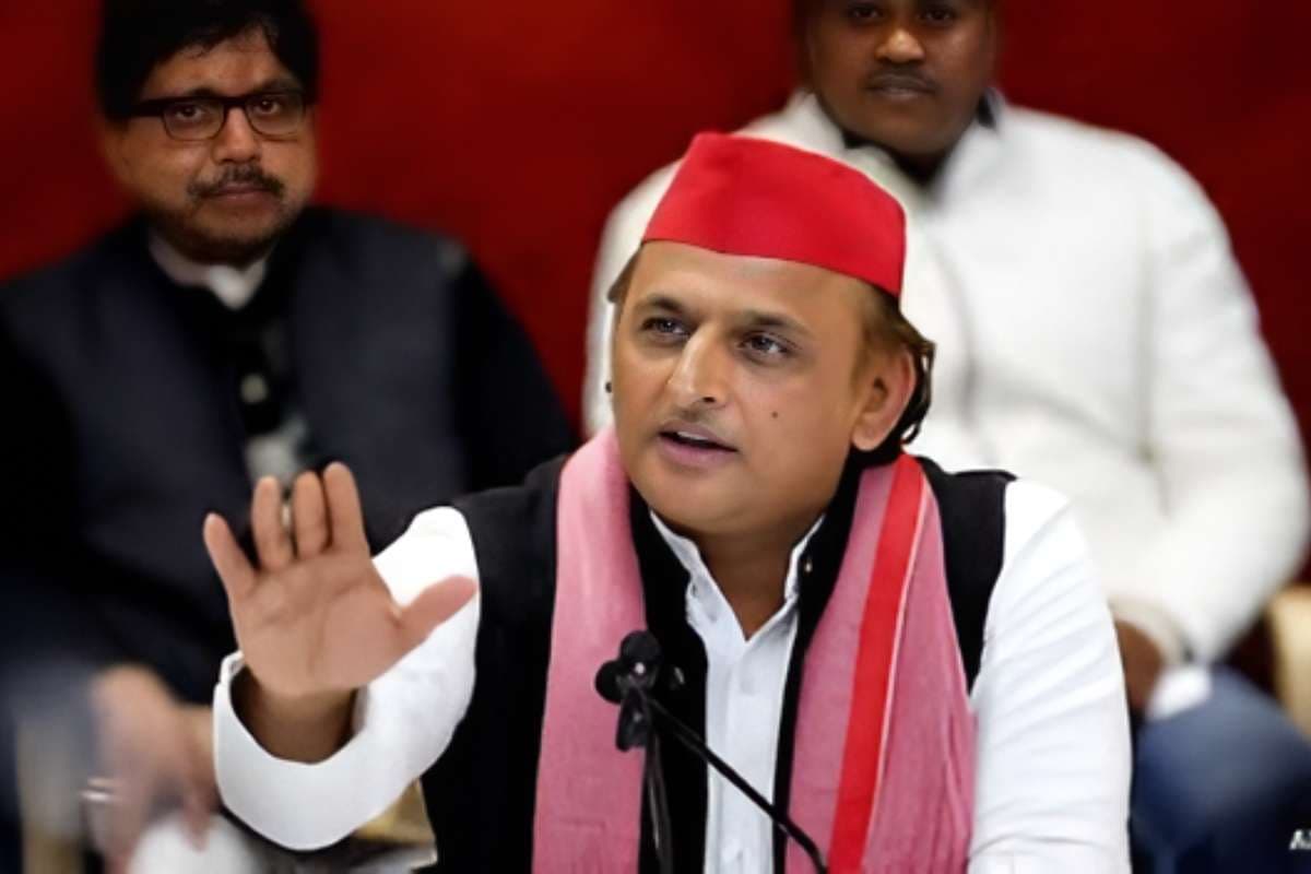 अखिलेश यादव का फेसबुक अकाउंट क्यों हुआ बंद? जानिए सरकार और सपा की क्या है दलील