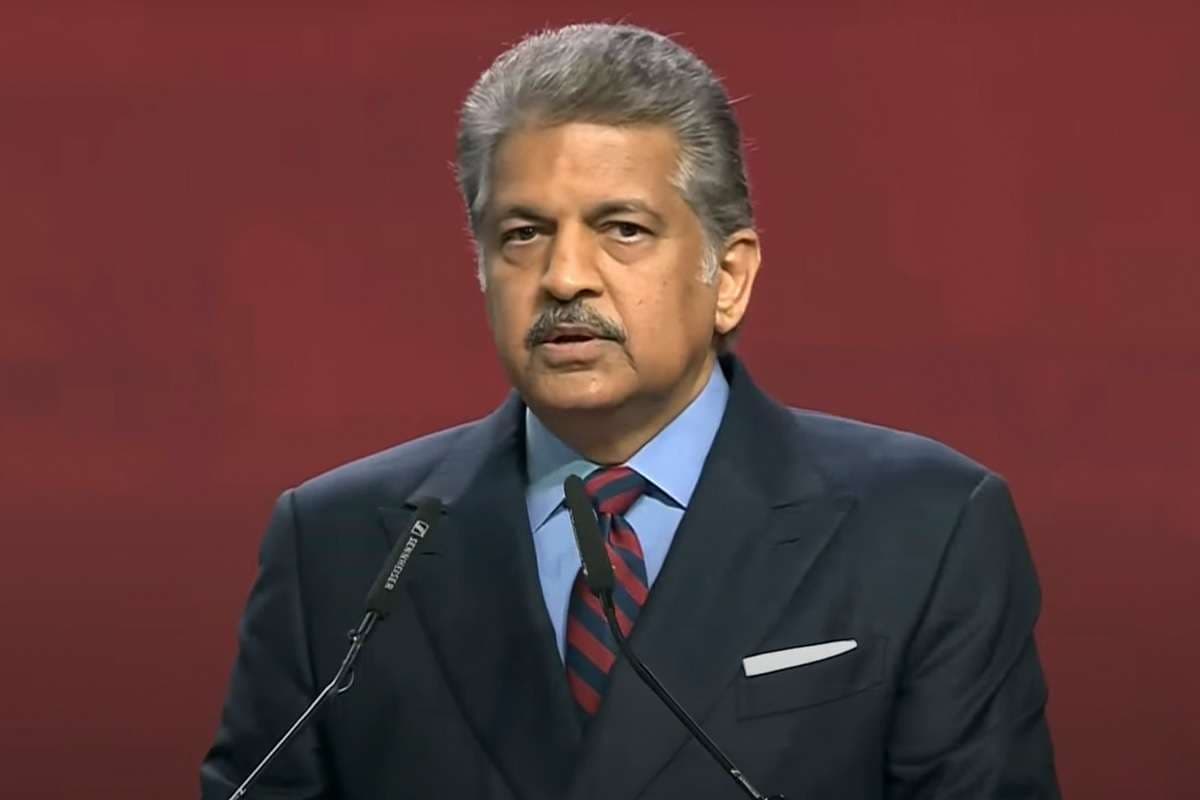 1962 के चीन युद्ध में भारत की महिलाओं ने ट्रक के ट्रक दिया था सोना, आनंद महिंद्रा ने X पर किए भावुक पोस्ट