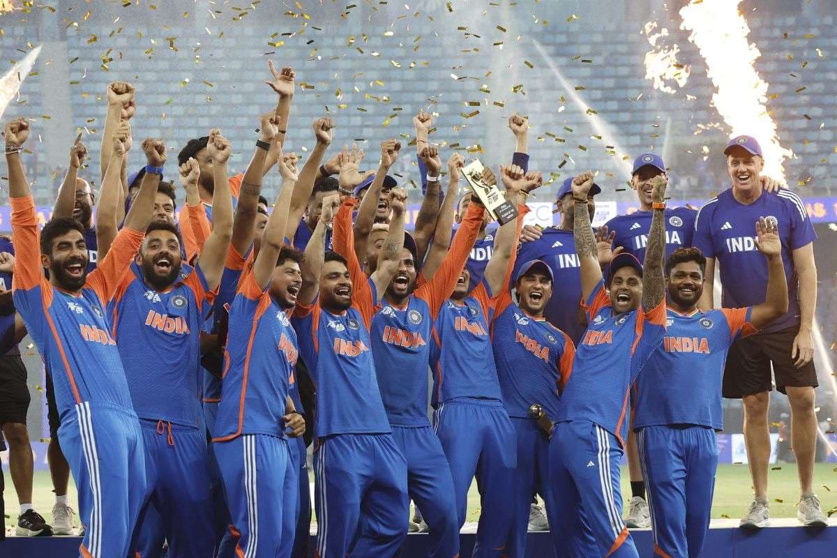 पाकिस्तान की नीच हरकत, मोहसीन नकवी ने टीम इंडिया को एशिया कप ट्रॉफी देने से किया इनकार