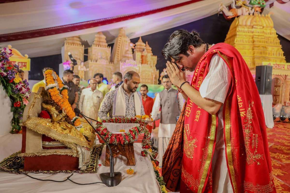 Video : हिंदुओ, अब माला और भाला अपने साथ रखो, धीरेंद्र शास्त्री ने ऐसा क्यों कहा